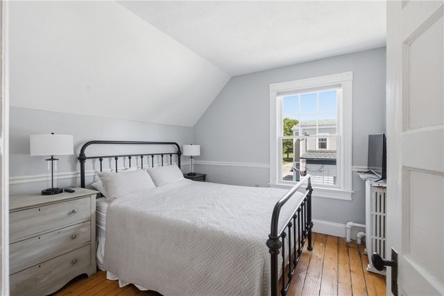 40 W Narragansett Avenue, Newport, RI 02840