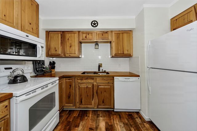 901 Windsor Lane, Springtown, TX 76082