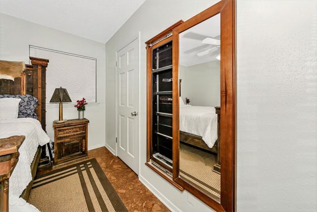 901 Windsor Lane, Springtown, TX 76082