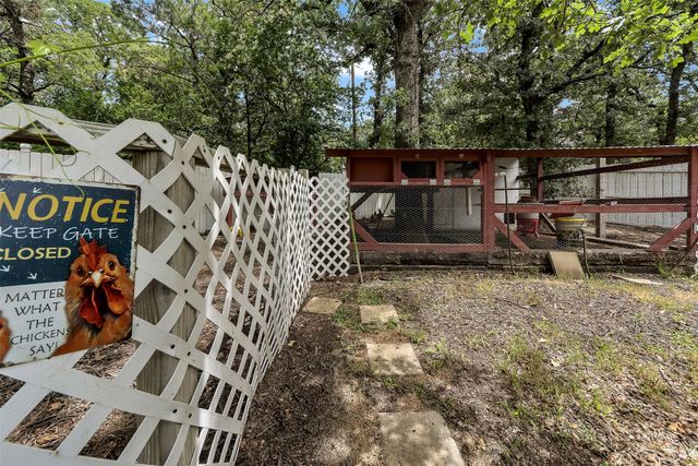 901 Windsor Lane, Springtown, TX 76082