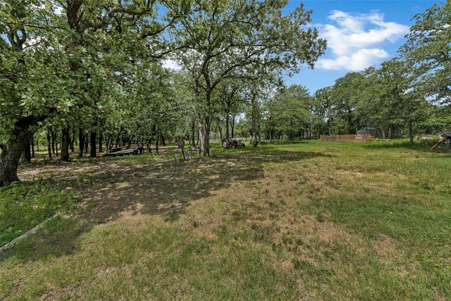 901 Windsor Lane, Springtown, TX 76082