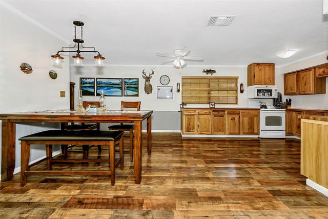 901 Windsor Lane, Springtown, TX 76082