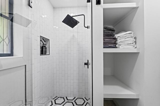 3520 Highland View DR, Austin, TX 78731