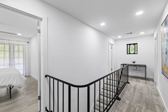 3520 Highland View DR, Austin, TX 78731