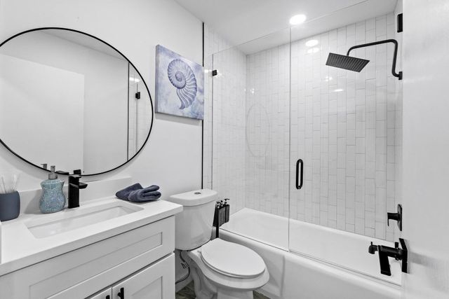 3520 Highland View DR, Austin, TX 78731