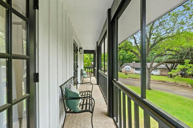 3520 Highland View DR, Austin, TX 78731