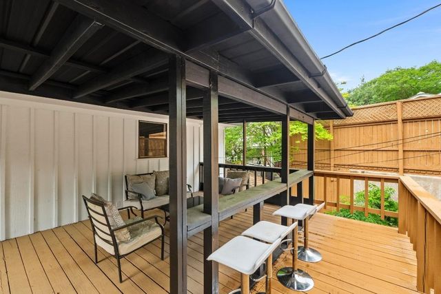 3520 Highland View DR, Austin, TX 78731