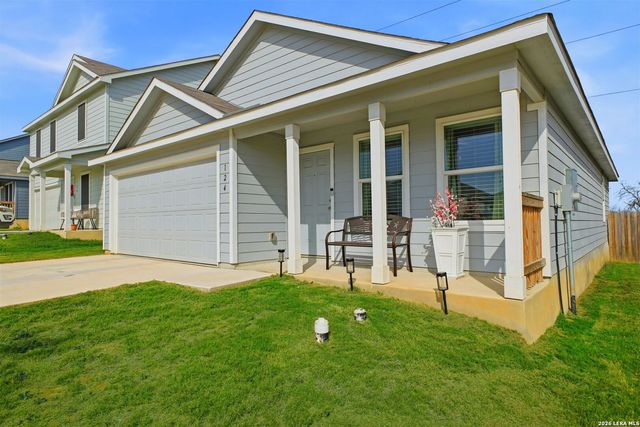 124 Wood Moss, Floresville, TX 78114