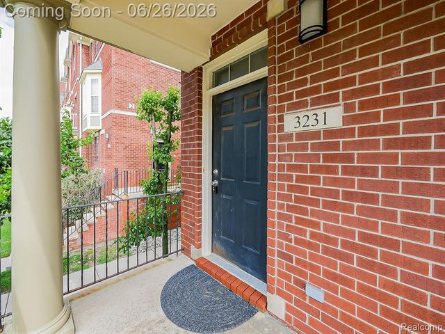 3231 Camden Drive, Troy, MI 48084