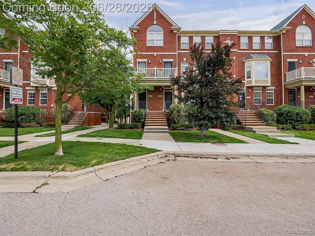 3231 Camden Drive, Troy, MI 48084