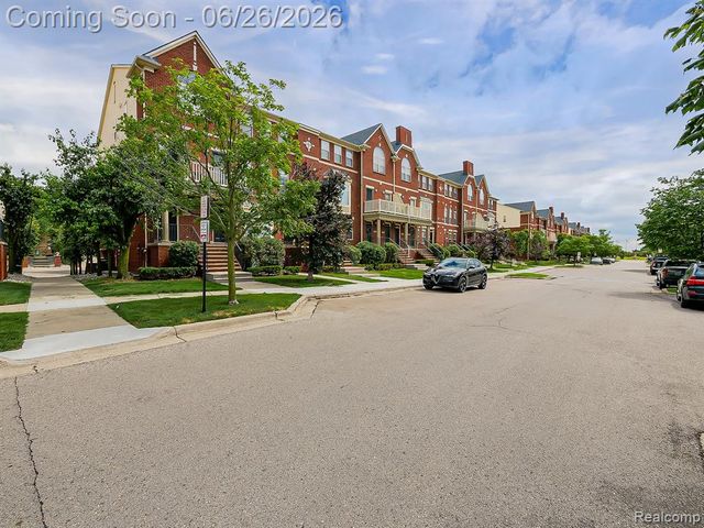 3231 Camden Drive, Troy, MI 48084
