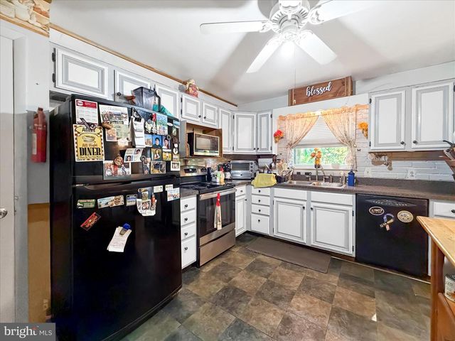 7256 CHURCH RD, Felton, PA 17322