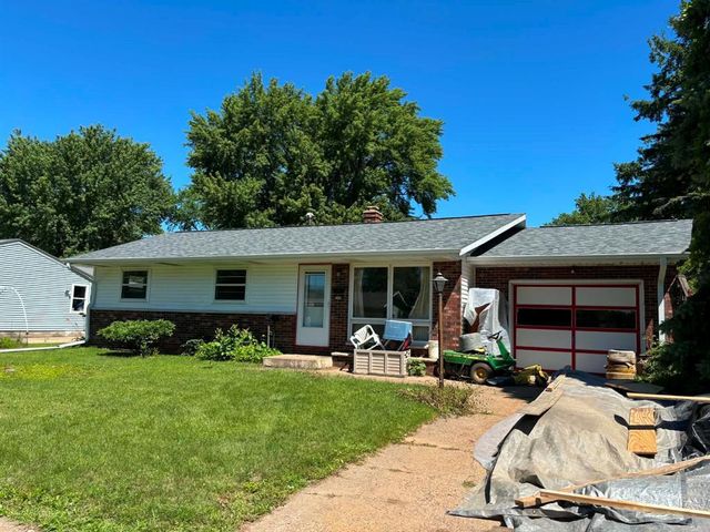 2444 Hayden Avenue, Altoona, WI 54720