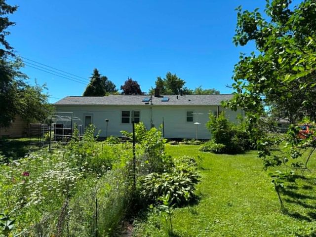 2444 Hayden Avenue, Altoona, WI 54720