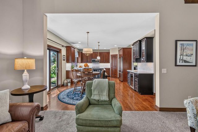 6622 N Kurey DRIVE, Appleton, WI 54913