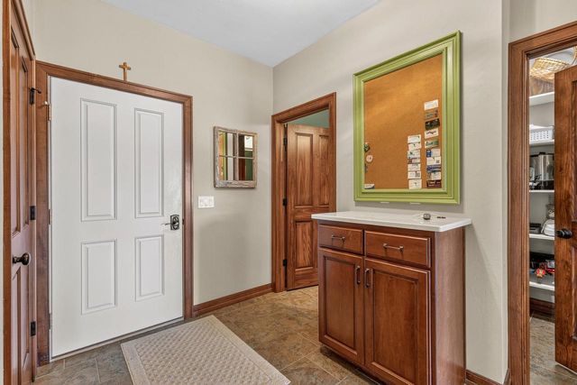 6622 N Kurey DRIVE, Appleton, WI 54913