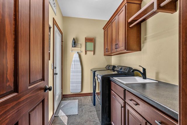 6622 N Kurey DRIVE, Appleton, WI 54913