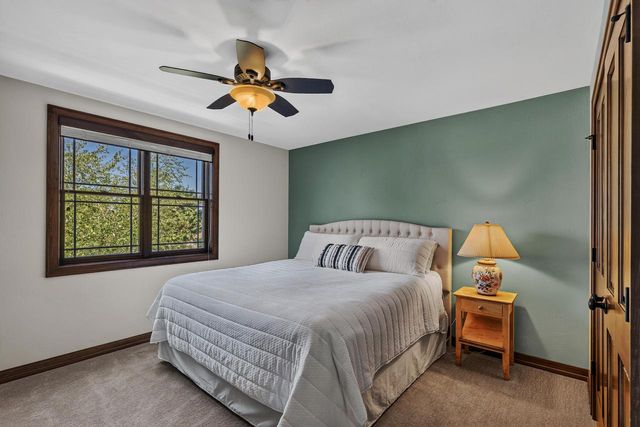 6622 N Kurey DRIVE, Appleton, WI 54913
