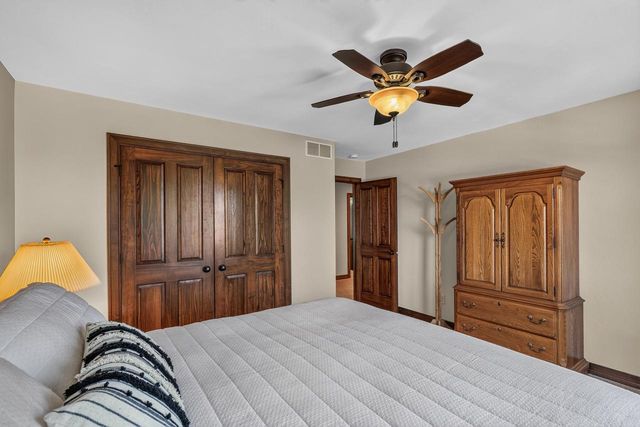6622 N Kurey DRIVE, Appleton, WI 54913