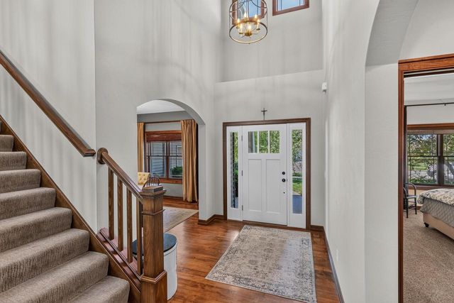 6622 N Kurey DRIVE, Appleton, WI 54913