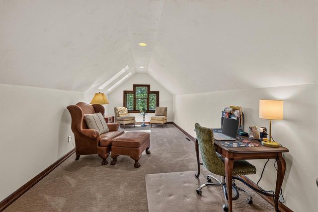 6622 N Kurey DRIVE, Appleton, WI 54913