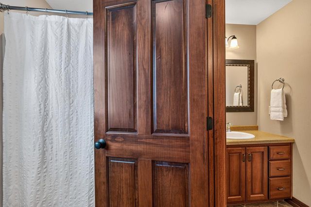 6622 N Kurey DRIVE, Appleton, WI 54913