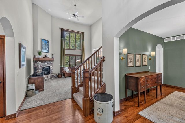 6622 N Kurey DRIVE, Appleton, WI 54913