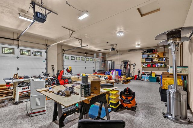 6622 N Kurey DRIVE, Appleton, WI 54913