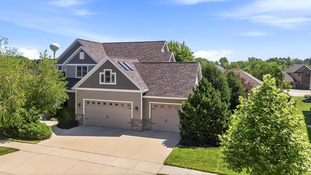 6622 N Kurey DRIVE, Appleton, WI 54913