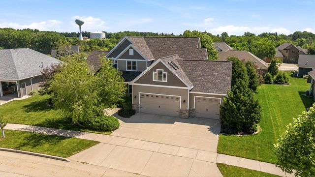6622 N Kurey DRIVE, Appleton, WI 54913