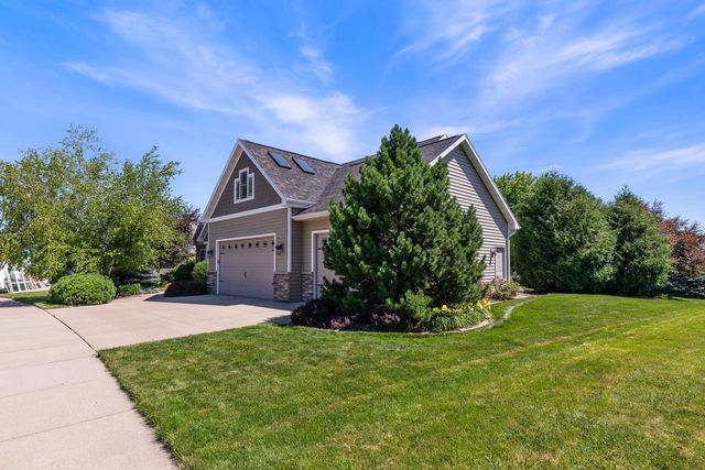 6622 N Kurey DRIVE, Appleton, WI 54913
