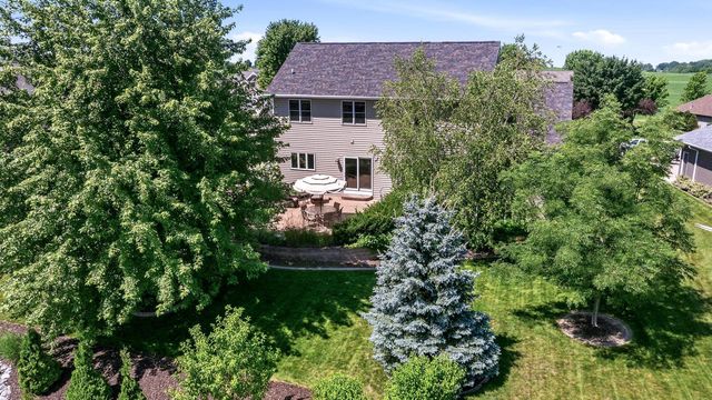 6622 N Kurey DRIVE, Appleton, WI 54913