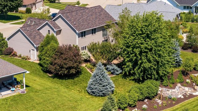 6622 N Kurey DRIVE, Appleton, WI 54913