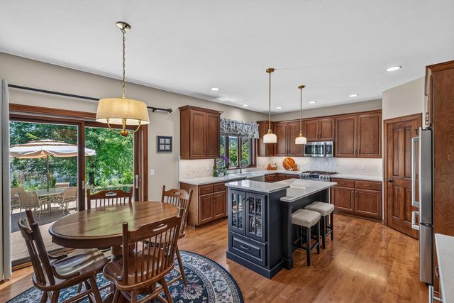 6622 N Kurey DRIVE, Appleton, WI 54913