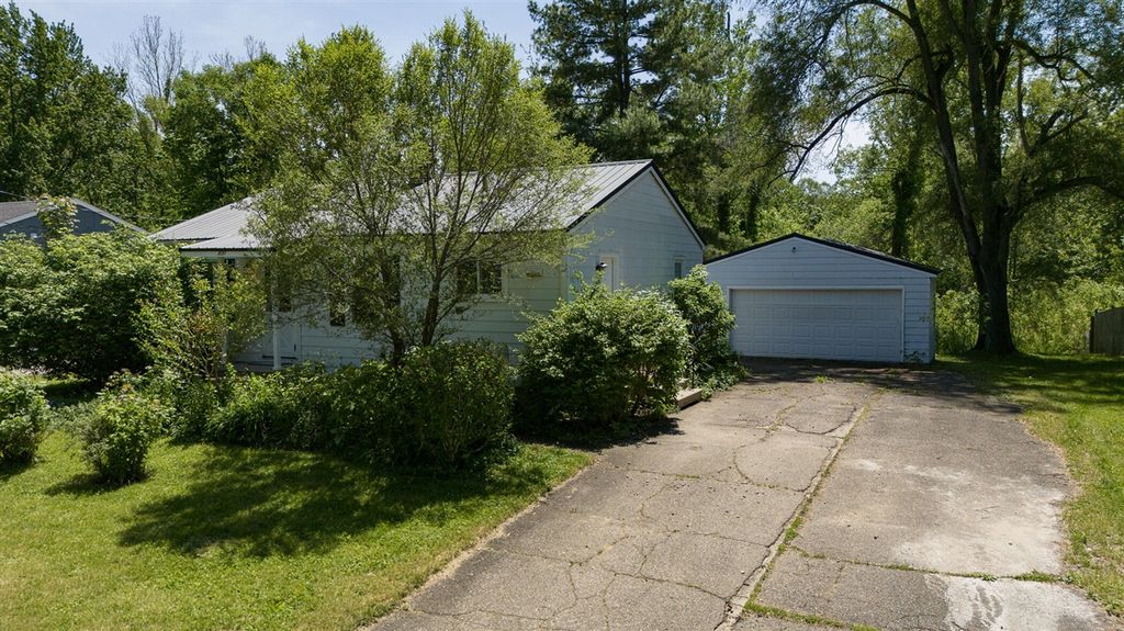 4716 Lexington Avenue, Portage, MI 49002