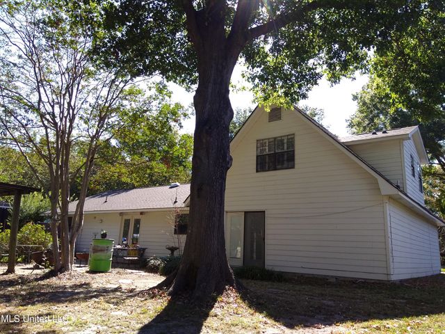 315 N Macarthur Circle, Indianola, MS 38751