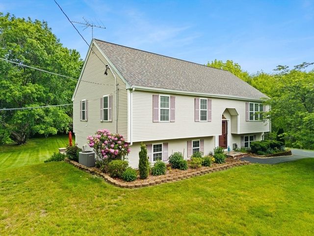 474 Crescent St, East Bridgewater, MA 02333