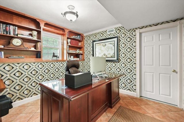 474 Crescent St, East Bridgewater, MA 02333