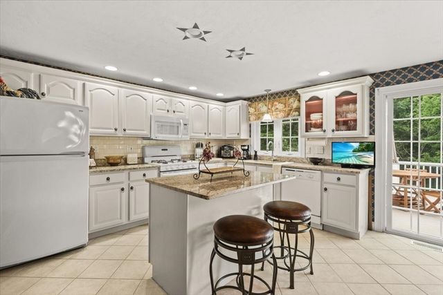 474 Crescent St, East Bridgewater, MA 02333