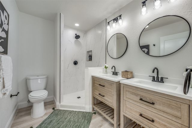 2800 Arcadia Lane, Carrollton, TX 75007