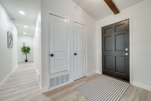 2800 Arcadia Lane, Carrollton, TX 75007