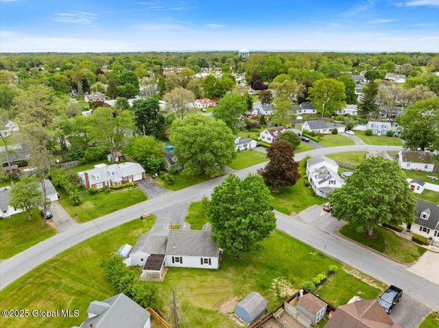 1043 Inner Drive, Rotterdam, NY 12303