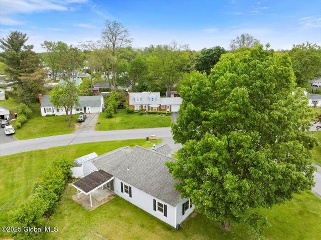 1043 Inner Drive, Rotterdam, NY 12303
