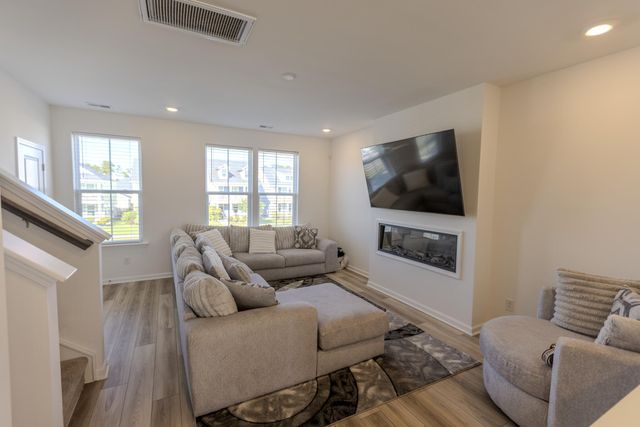 170 Yorkshire Drive 8, Moncks Corner, SC 29461