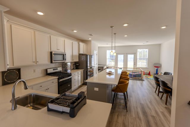 170 Yorkshire Drive 8, Moncks Corner, SC 29461
