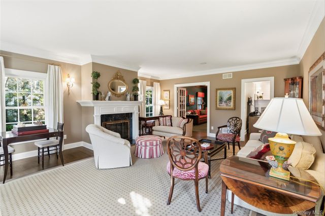 87 4th Street, Garden City, NY 11530