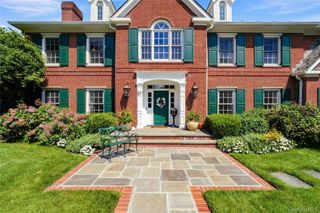 87 4th Street, Garden City, NY 11530