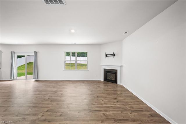 601 Tobacco Road, Lexington, NC 27295