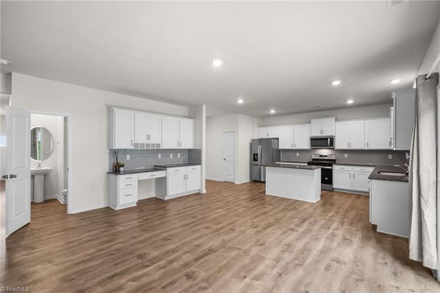 601 Tobacco Road, Lexington, NC 27295
