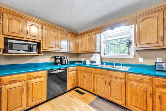 147 Hickory Drive, Ringgold, GA 30736